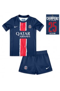 Paris Saint-Germain Babytruitje Thuis tenue Kind 2024-25 UCL Champions Korte Mouw (+ Korte broeken)